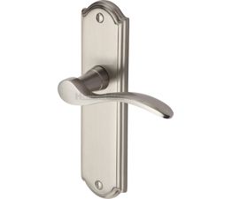 Marcus Howard Classic Door Handle