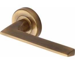 Marcus Pyramid Lever Handle