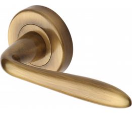 Marcus Sutton Lever On Rose