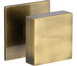 Marcus Square Centre Door Knob