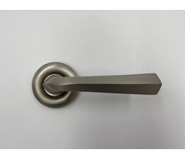Cardea Tapered Lever on Rose