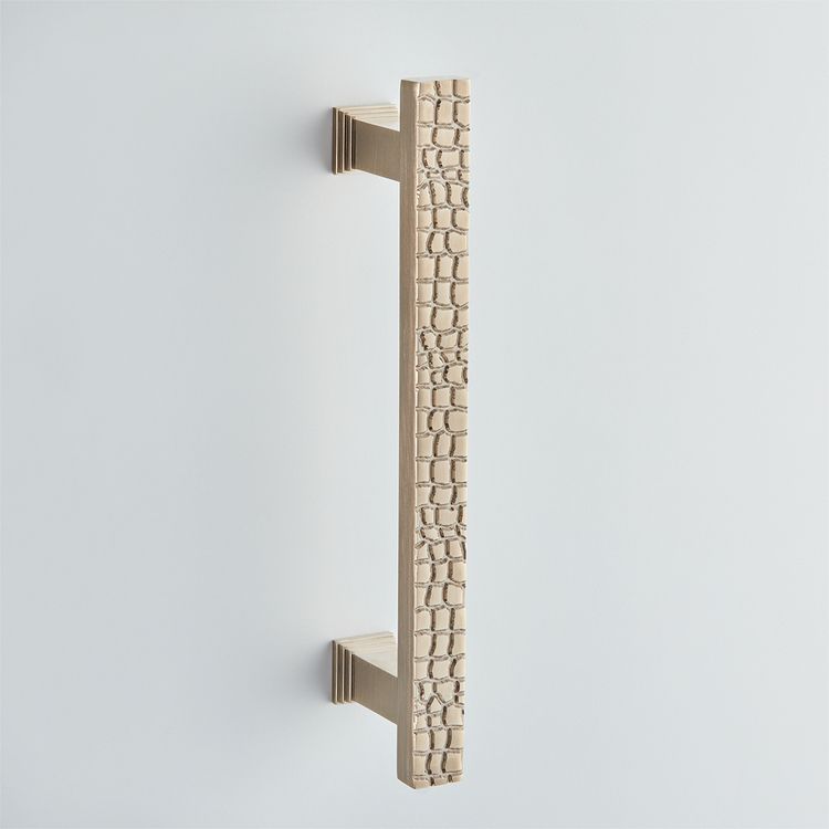 Croft Croc Pull Handle from £0.00