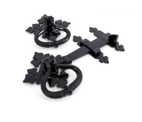 From The Anvil Shakespeare Latch Set