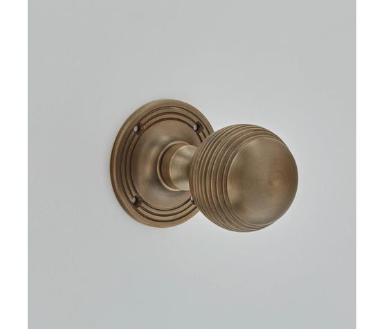 Croft Large Reeded Ball Rim Door Knob