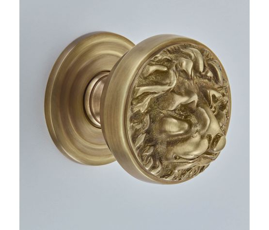 Croft Lion's Head Centre Door Knob