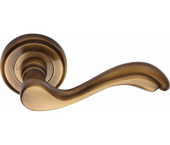 Marcus Lisboa Lever Handle